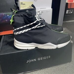John Geiger 002 High Blk/Volt OG